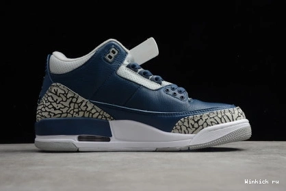 AIR JORDAN “MIDNIGHT 3 NAVY” 0918